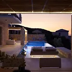 Epiphany Lefkada Τσουκαλάδες